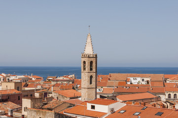 Fototapeta na wymiar Alghero, Altstadt, Stadt, San Francesco, Kirche, Mittelmeer, Insel, Sardinien, Italien
