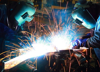 The working in Welding skill up use in product part automotiv