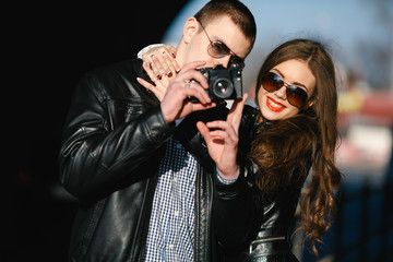 couple makes photo