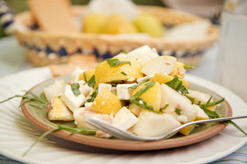 Birnen-Schafskäse-Salat