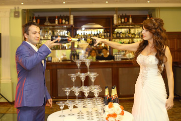 champagne wedding couple