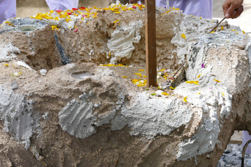 the mold for casting buddha statue
