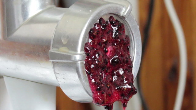 grind in a meat grinder