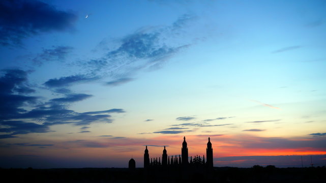 Dusk Scene Of Cambridge, UK. Skyline Shows Kings College Chapel