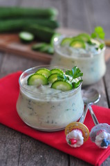 Yoğurtlu Avakado Salatası