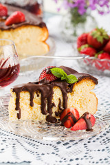 Cheesecake with strawberries and chocolate.