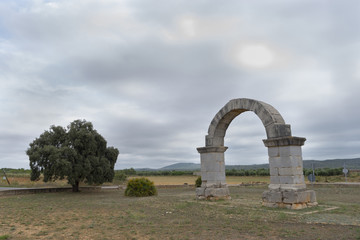 Arco romano de Cabanes (Castell&oacute;n, Espa&ntilde;a).