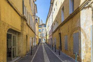 Obraz premium narrow street with typical houses in Aix en Provence
