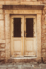 Fototapeta na wymiar Old door in Budva