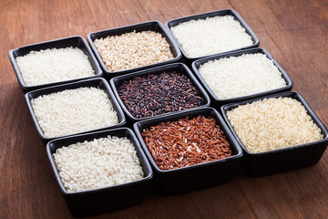 Fototapeta na wymiar Various types of rice 