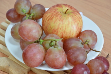 apple and red grape