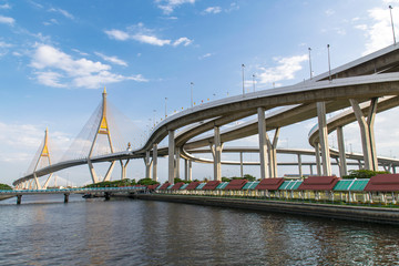 Obraz na płótnie Canvas Bhumibol Bridge