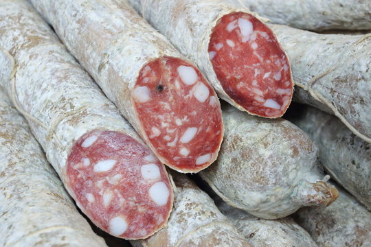 salame montanaro insaccato di maiale