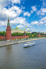 Fototapeta premium Moscow Kremlin and Moscow river on a sunny day