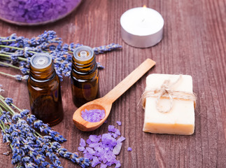 Obraz na płótnie Canvas Spa still life with lavender and aroma oils