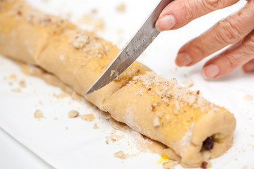Cortando masa de strudels