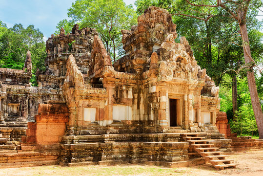 Entrance to ancient Thommanon temple in Angkor, Siem Reap