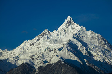 梅里雪山