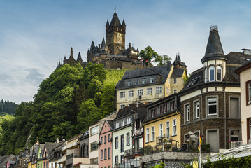 Fototapeta premium Stadt Cochem an der Mosel und die Reichsburg Cochem