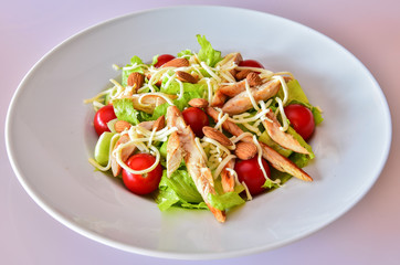 ızgara tavuklu salata