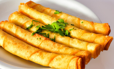 sigara böreği sıcak servis