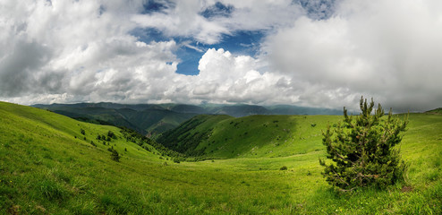 Тучи над холмами © hackey