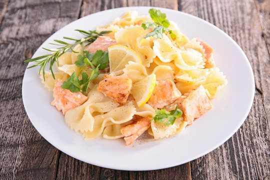 pasta with salmon and cream