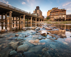 Naklejka premium Sanjo Ohashi Bridge and Kamo River in the Morning, Kyoto, Japan
