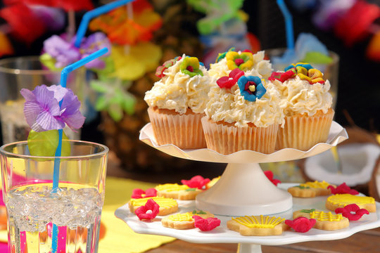 Coconut and pineapple muffins on a Hawaiian party
