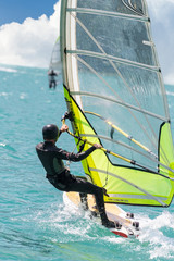 Naklejka premium giro con windsurf