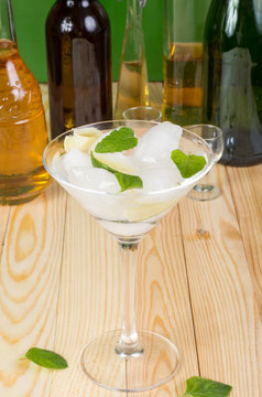 Drink with lime and mint