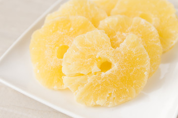 dry pineapple