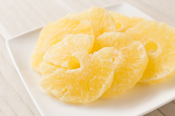 dry pineapple