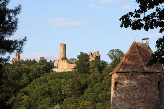 Zwei Burgen