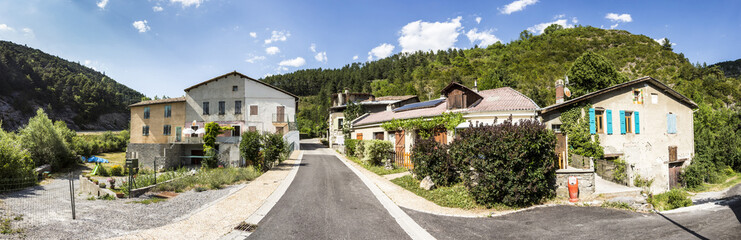 Fototapeta na wymiar small village of Beaujeu in the Provence Alpes Code d Azur