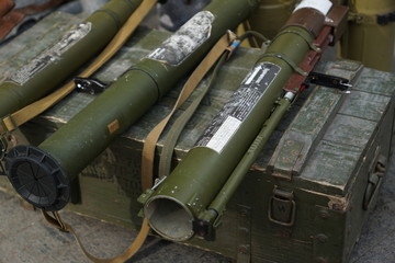 Reactive anti tank grenade launcher
