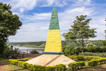 Tr&iacute;plice Fronteira, Foz do Iguacu, Brazil.