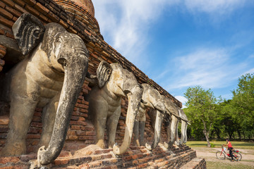 Fototapeta premium Sukothai historical park, Unesco world heritage. Chang Rop Temple ,Thailand