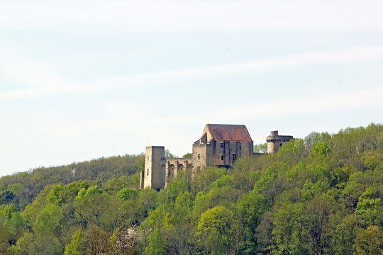 Ch&acirc;teau de la Madeleine, Vall&eacute;e de Chevreuse, France