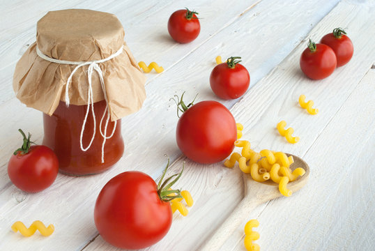 Homemade tomato sauce
