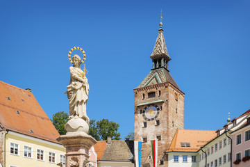 Fototapeta na wymiar Schmalzturm with Mary fountain