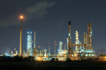 Plakat Oil refinery at sunset, Thailand