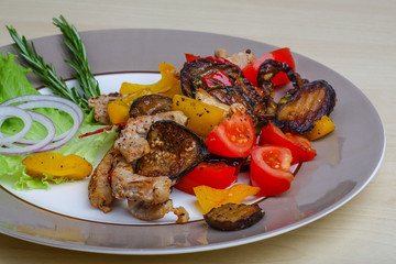 Fried pork with vegetables