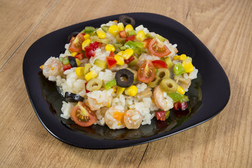 Plato de ensalada de arroz
