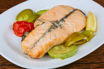 Salmon with grilled vegetables