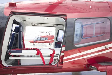 Tuinposter ambulance helicopter © saliyeri