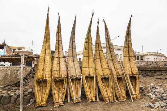 Totora horses (caballito de totora)
