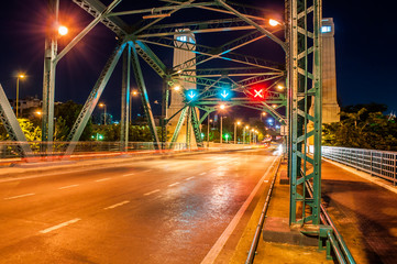 Fototapeta na wymiar traffic symbols on the Phra Phuttha Yodfa Bridge, Memorial Bridge