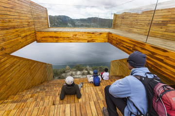 Quilotoa crater lake, viewpoint, Ecuador © ecuadorquerido