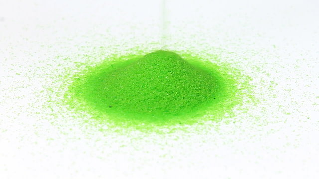 Green sand are slowly falling. Strewing green sand. Definition 1280x720 px